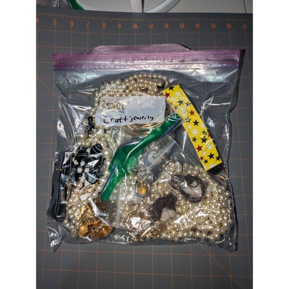Mixed Craft Jewelry Pieces Assortment In Ziploc Bag - Picture 3 of 4
